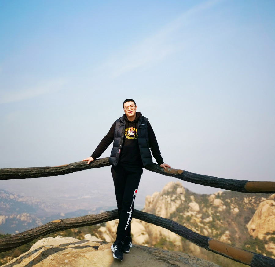 2022年度腾博tengbo9885官网医药金牛斗争者——董真奇