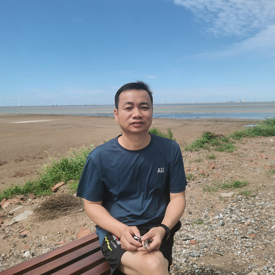 2022年度腾博tengbo9885官网医药金穗斗争者——钟志军