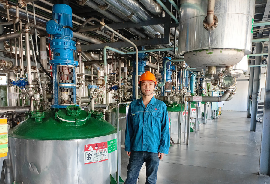 2022年度腾博tengbo9885官网医药金鹰斗争者——黄秋波